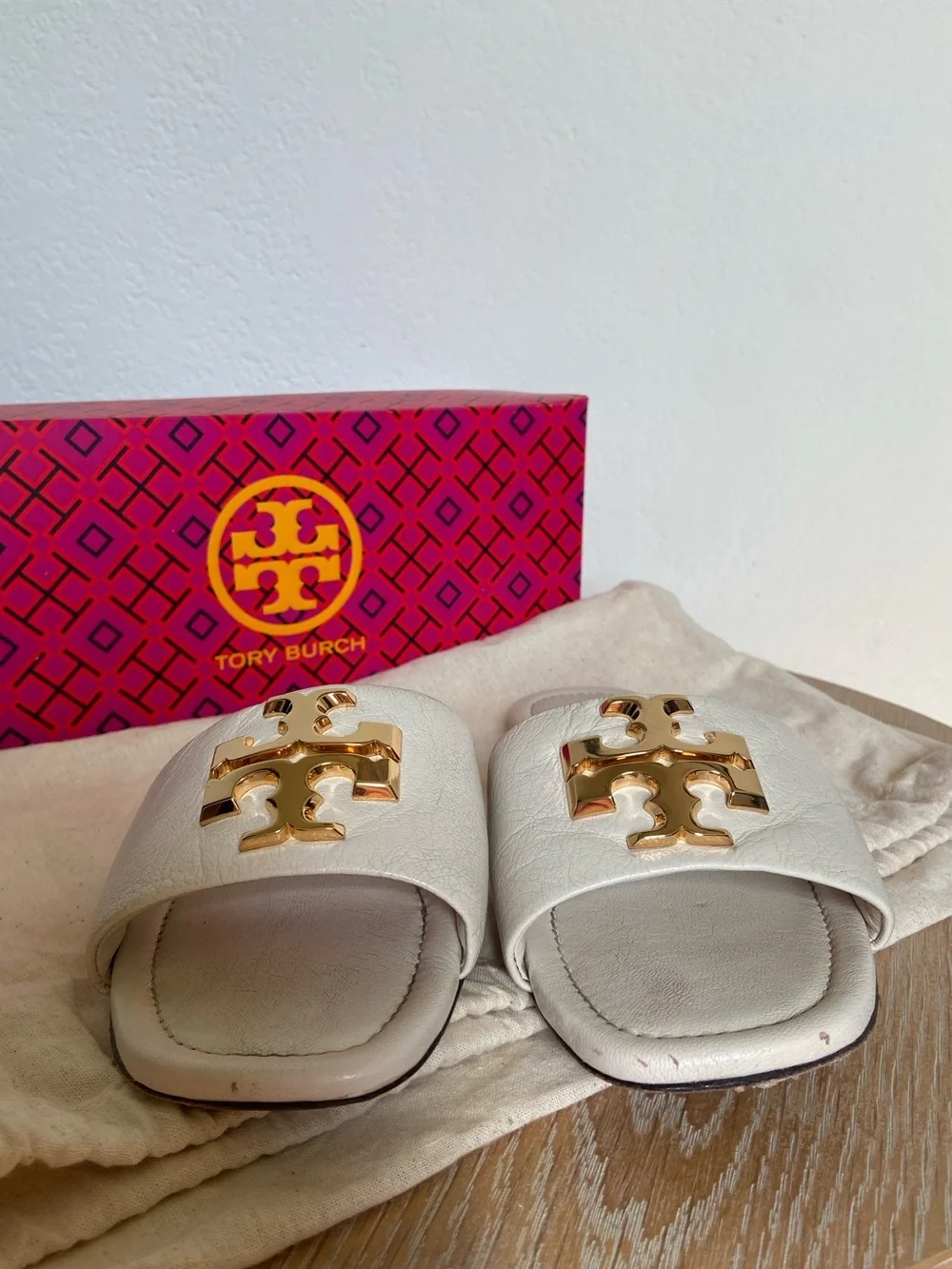 Tory Burch ELEANOR SLIDE Light Cream/Gold Size 5